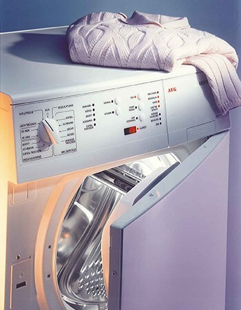 AEG 1998